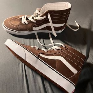 NEW Brown Vans Hightops *Never Worn* Size US MEN10